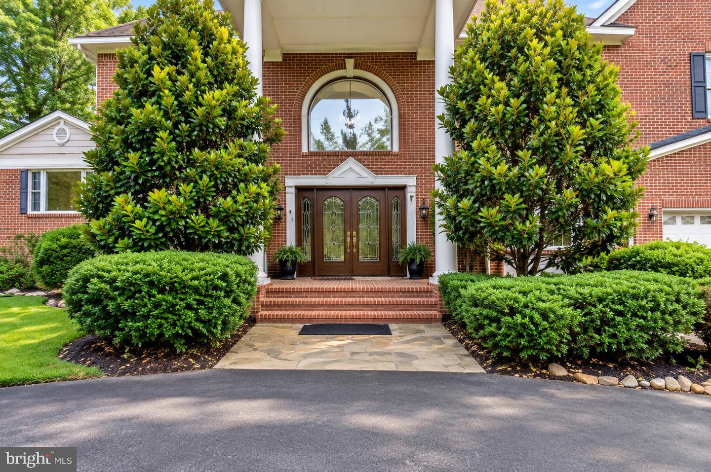 5124 Kenwood Dr — photo