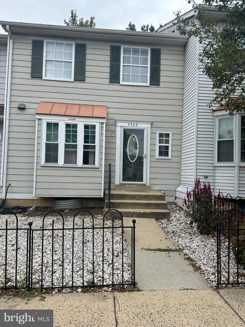 5502 Woodlawn Manor Ct — photo