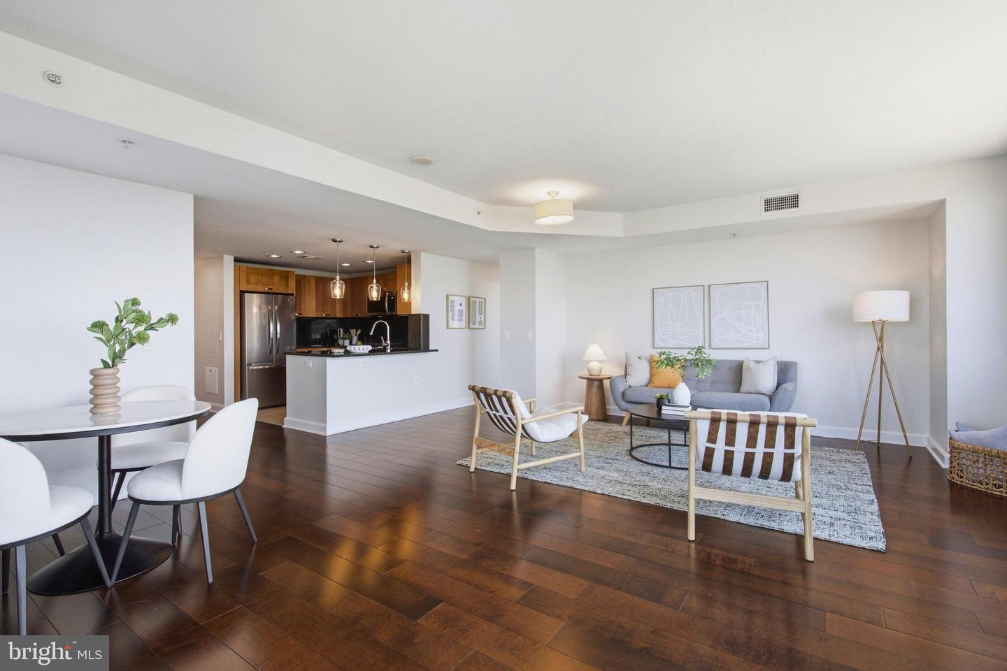 2451 Midtown Ave #928 — photo