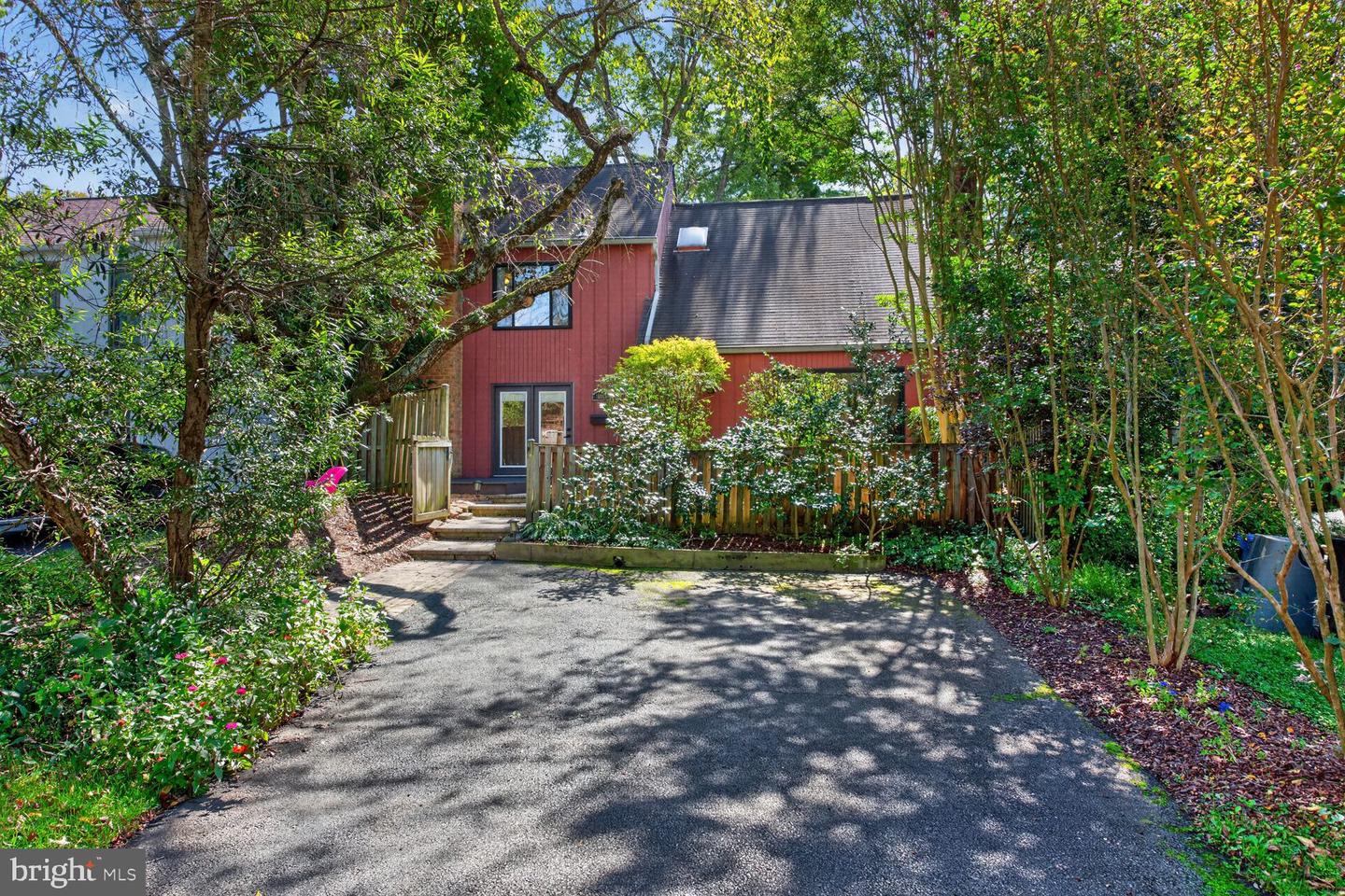 10903 Knights Bridge Ct — photo