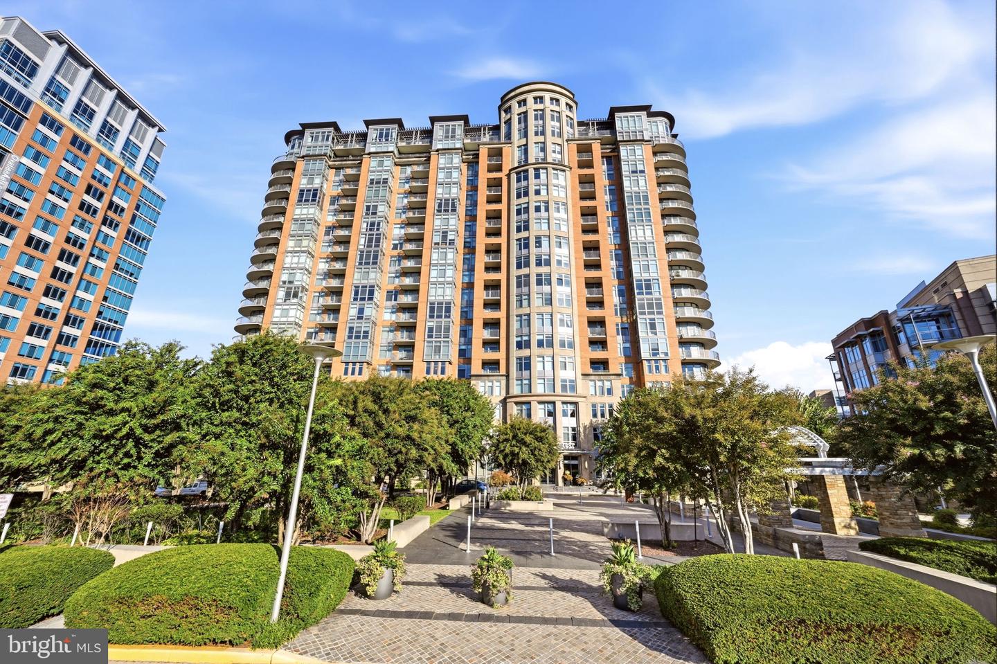 8220 Crestwood Heights Dr #908 — photo