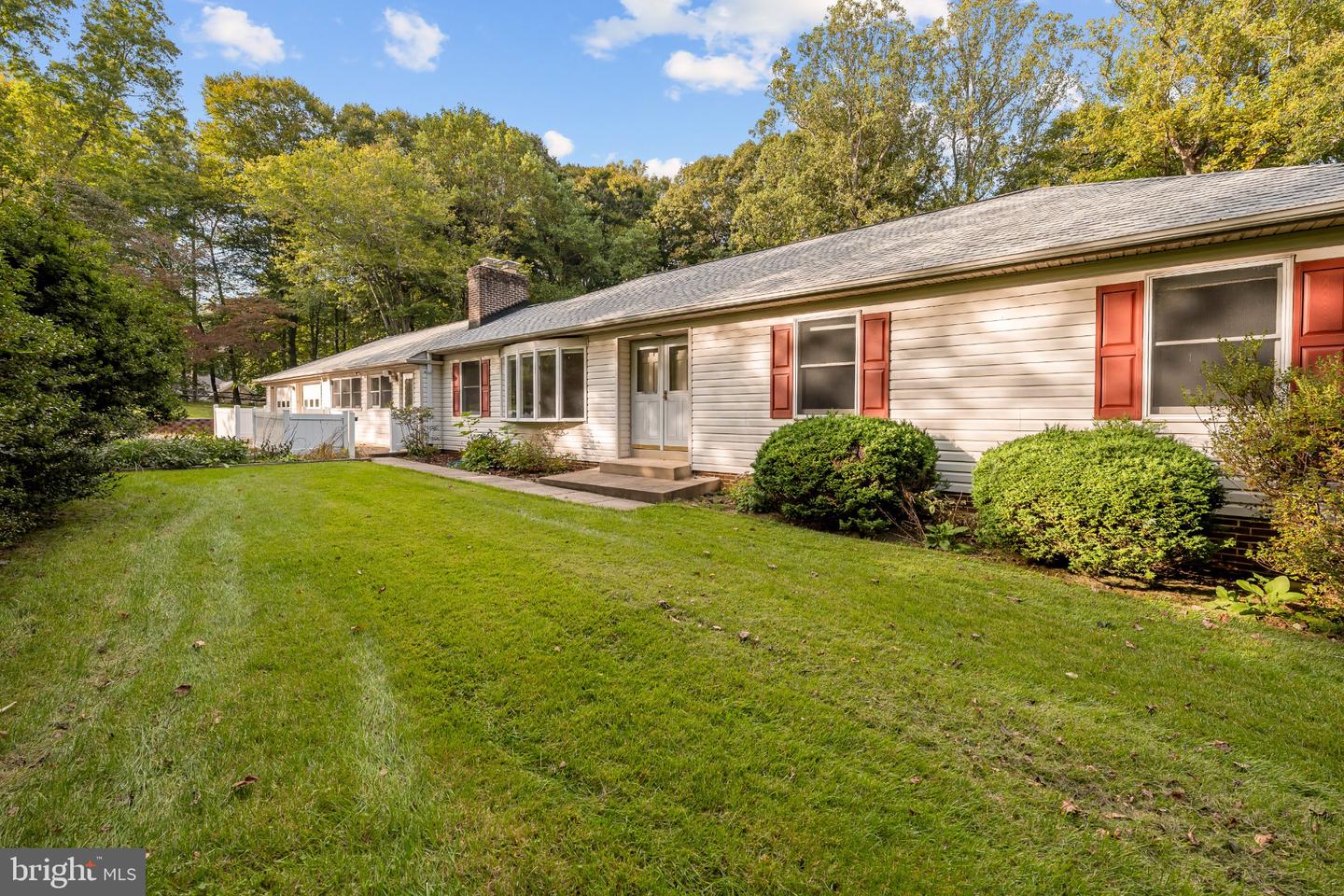 10838 Henderson Rd — photo