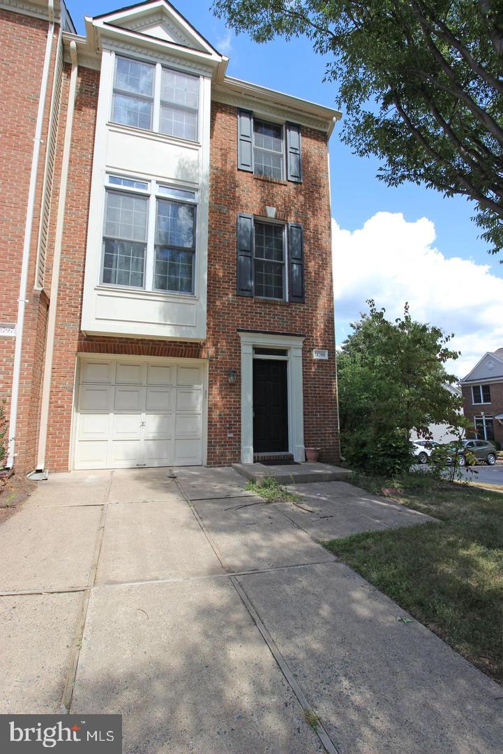11799 Valley Ridge Cir — photo