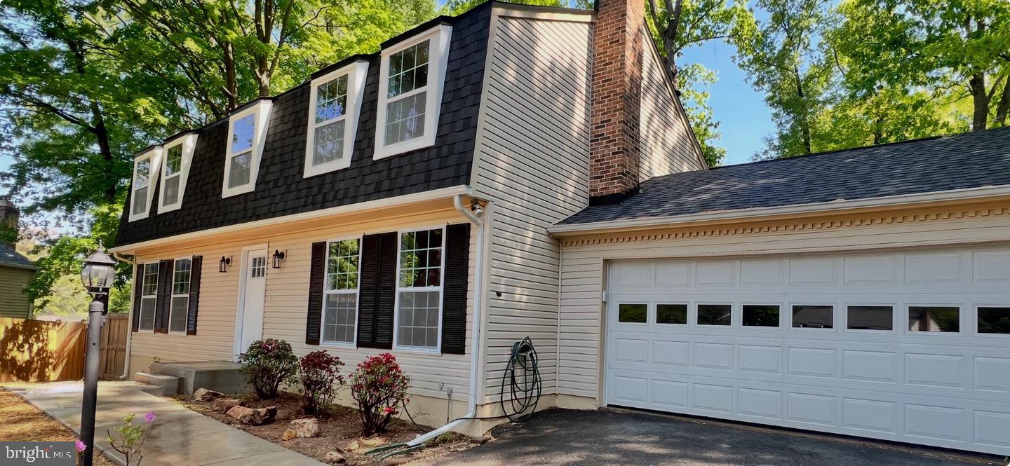 2283 Dosinia Ct — photo