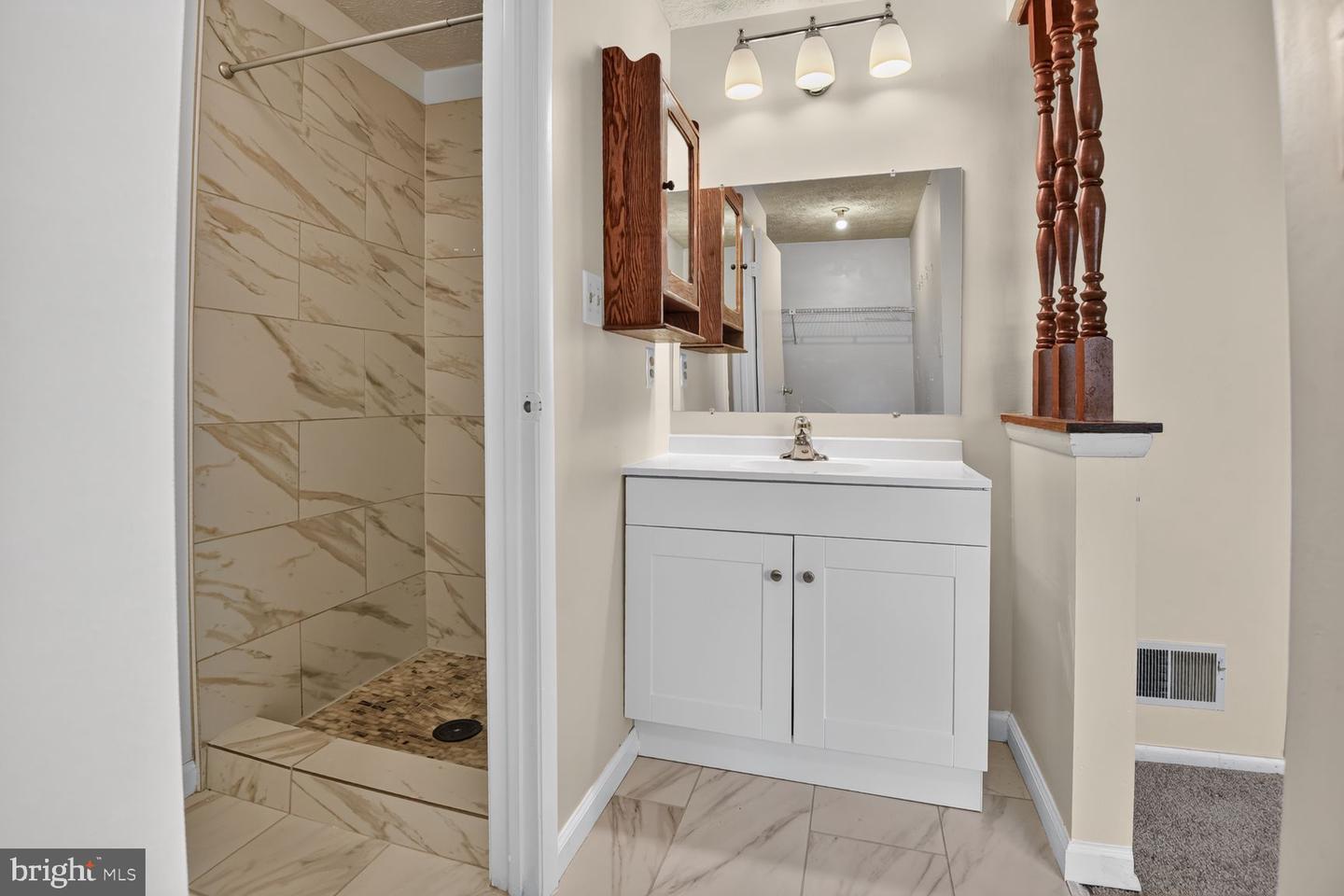 7988 Tyson Oaks Cir — photo