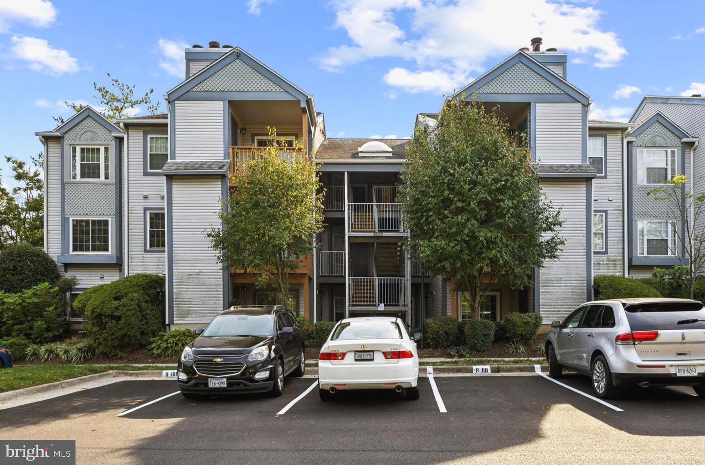 6908 Victoria Dr #I — photo