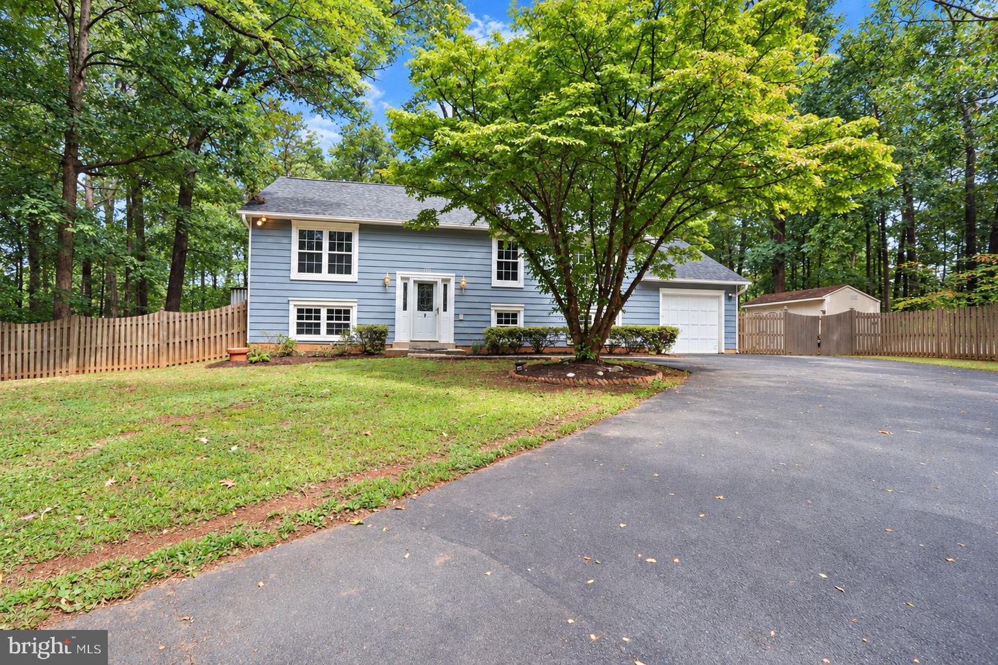 1412 Bayshire Ln — photo