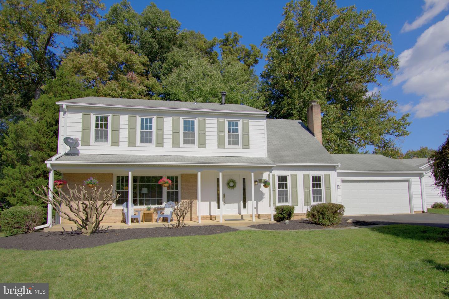 8014 W Point Dr — photo