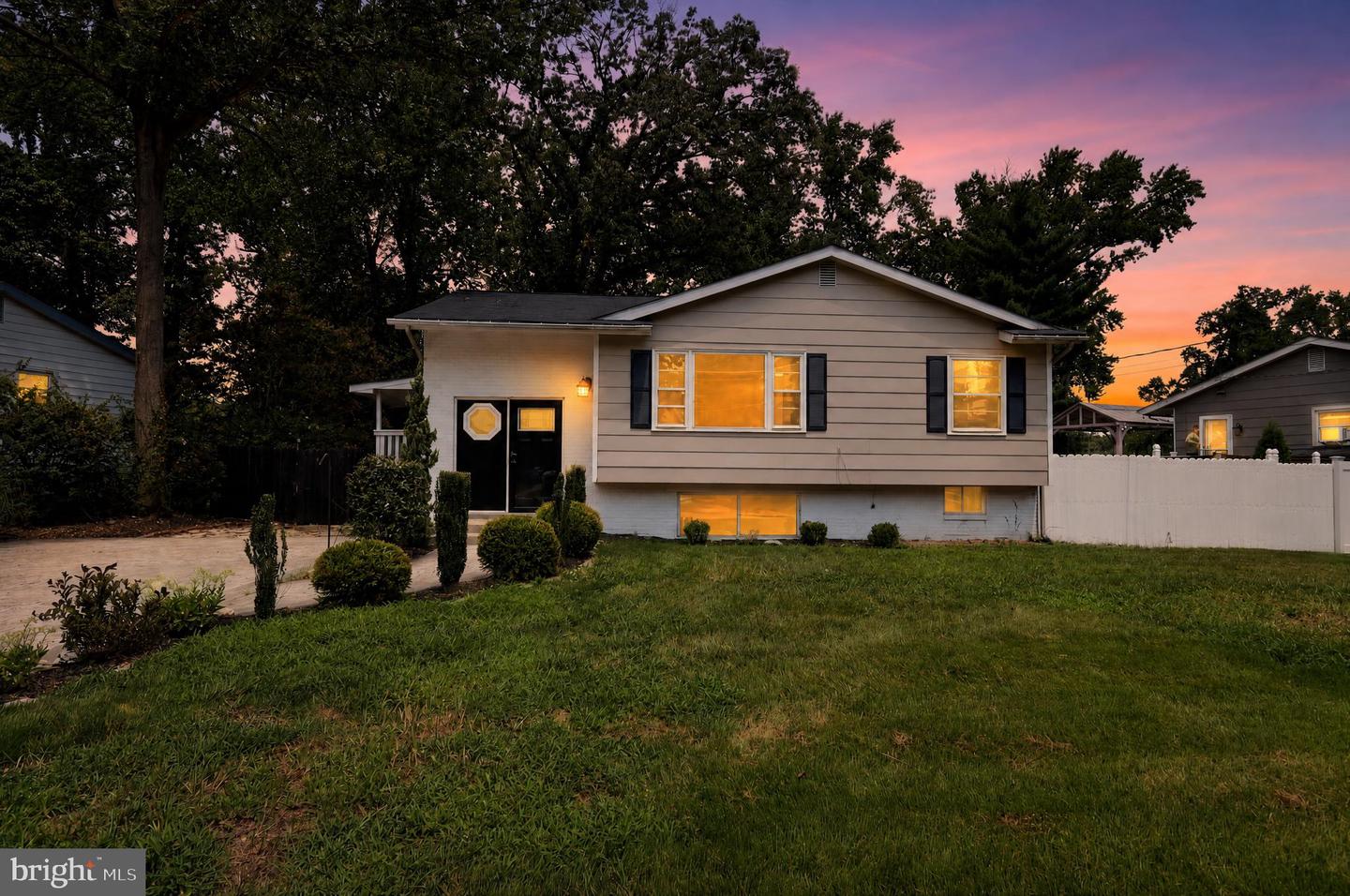 7608 Devries Drive, Lorton, VA 22079 — photo 2