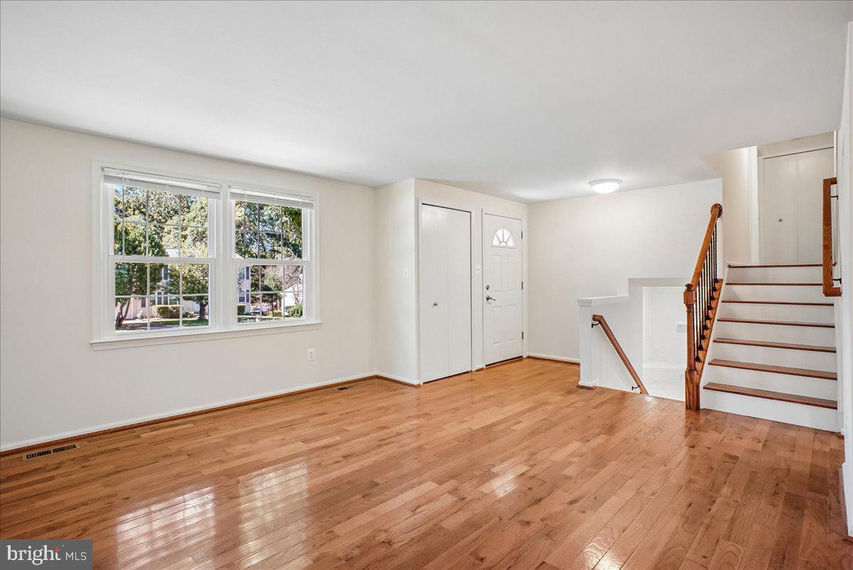 5045 Kenerson Dr — photo