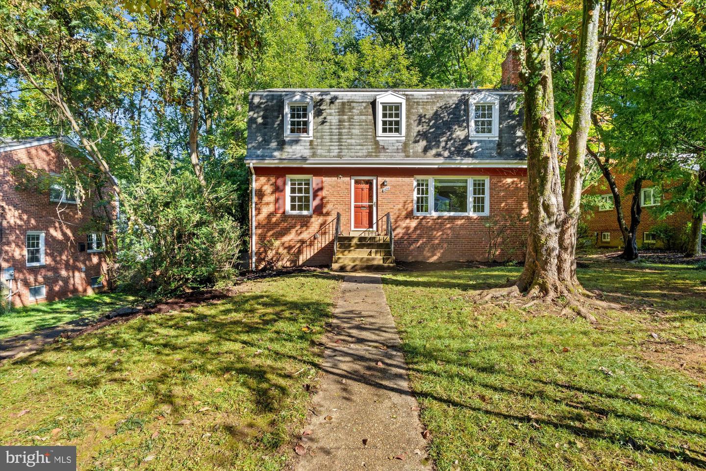 6524 Oakwood Dr — photo