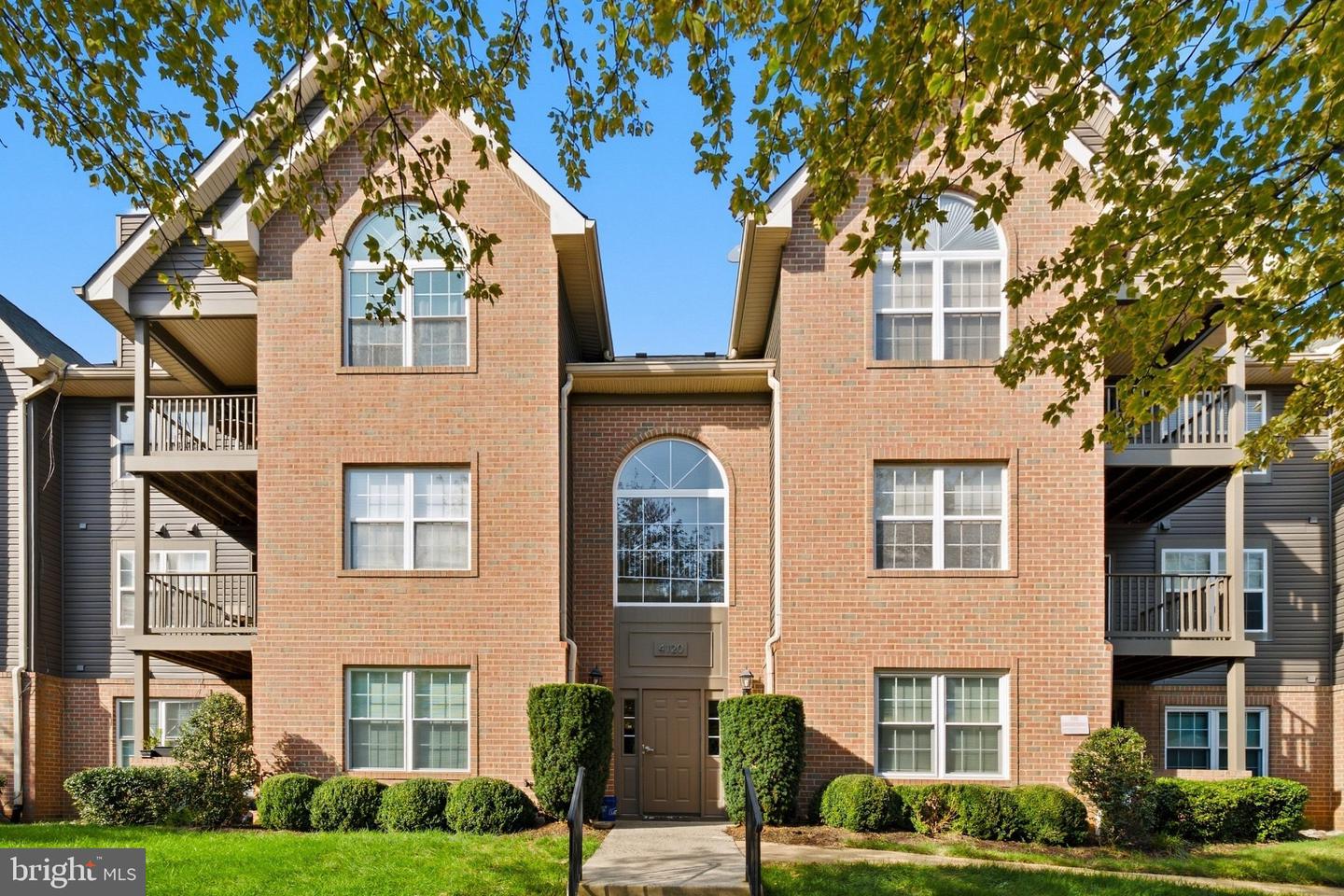 4120 Monument Ct #202 — photo