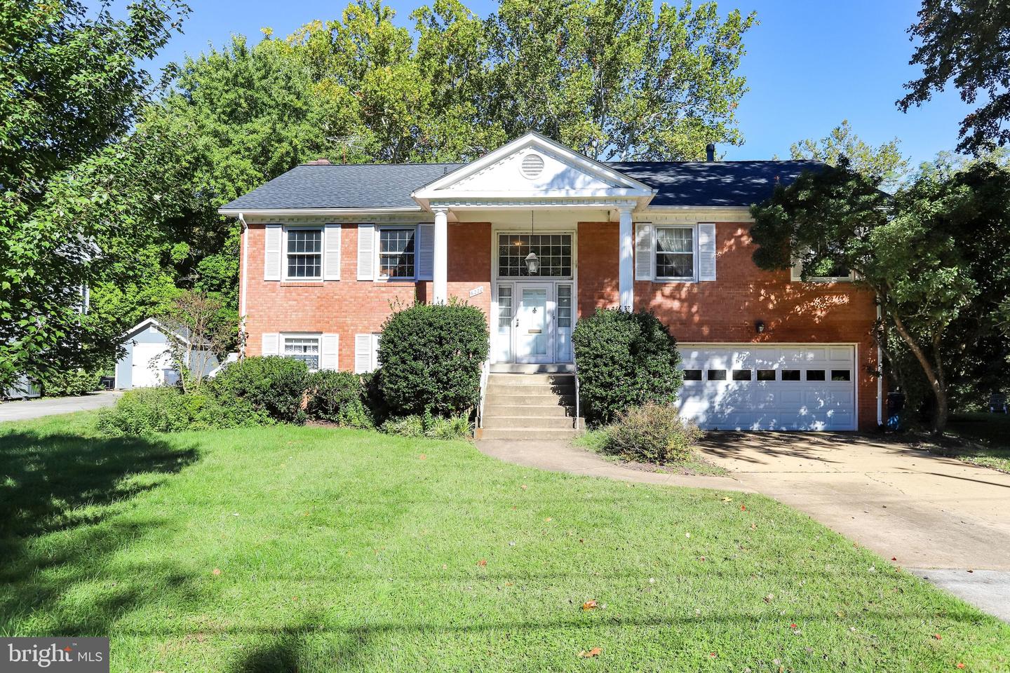 6220 Hardy Dr — photo
