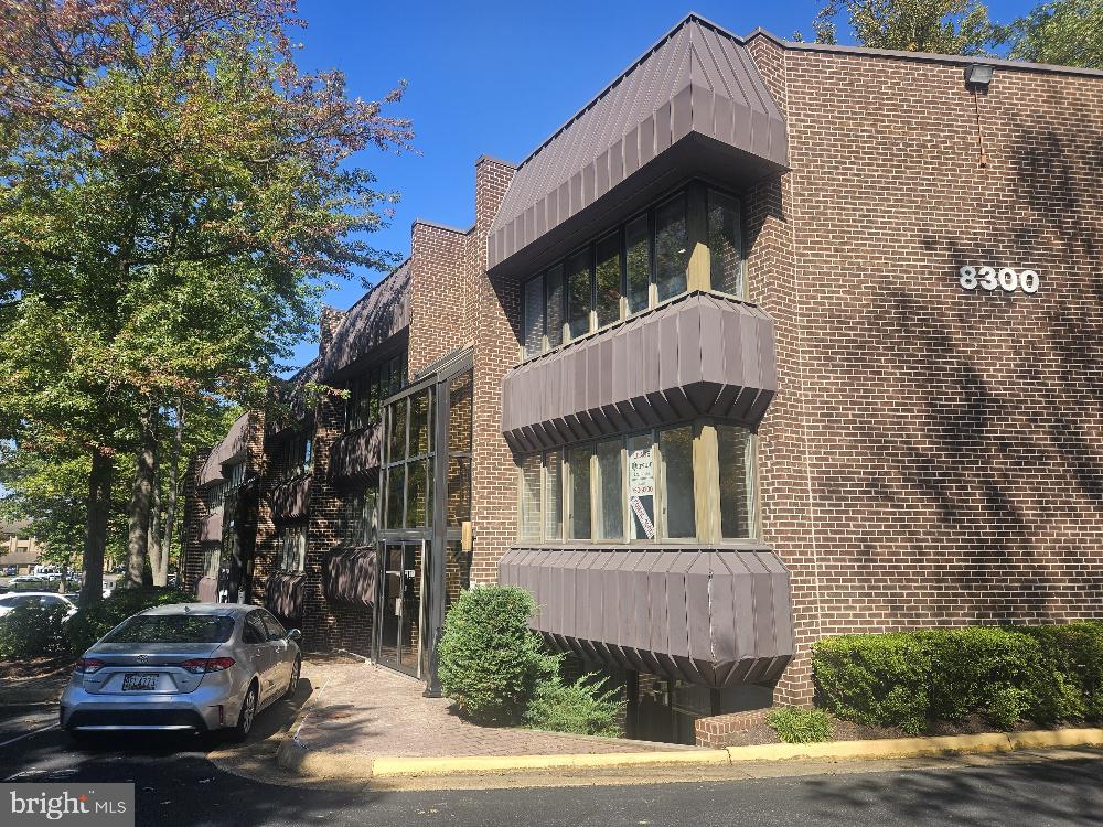 8300 Arlington Blvd #G2 — photo