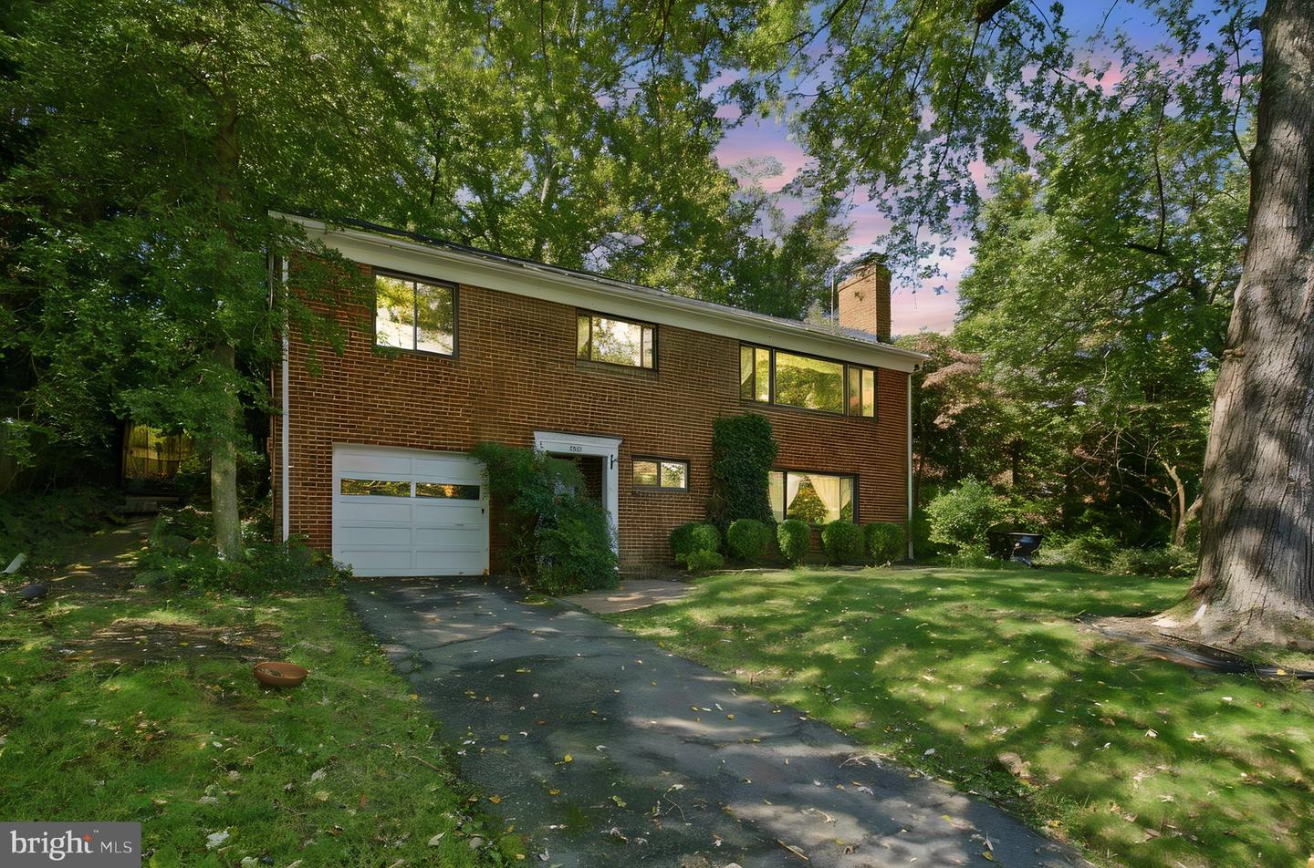 3802 Howard St — photo