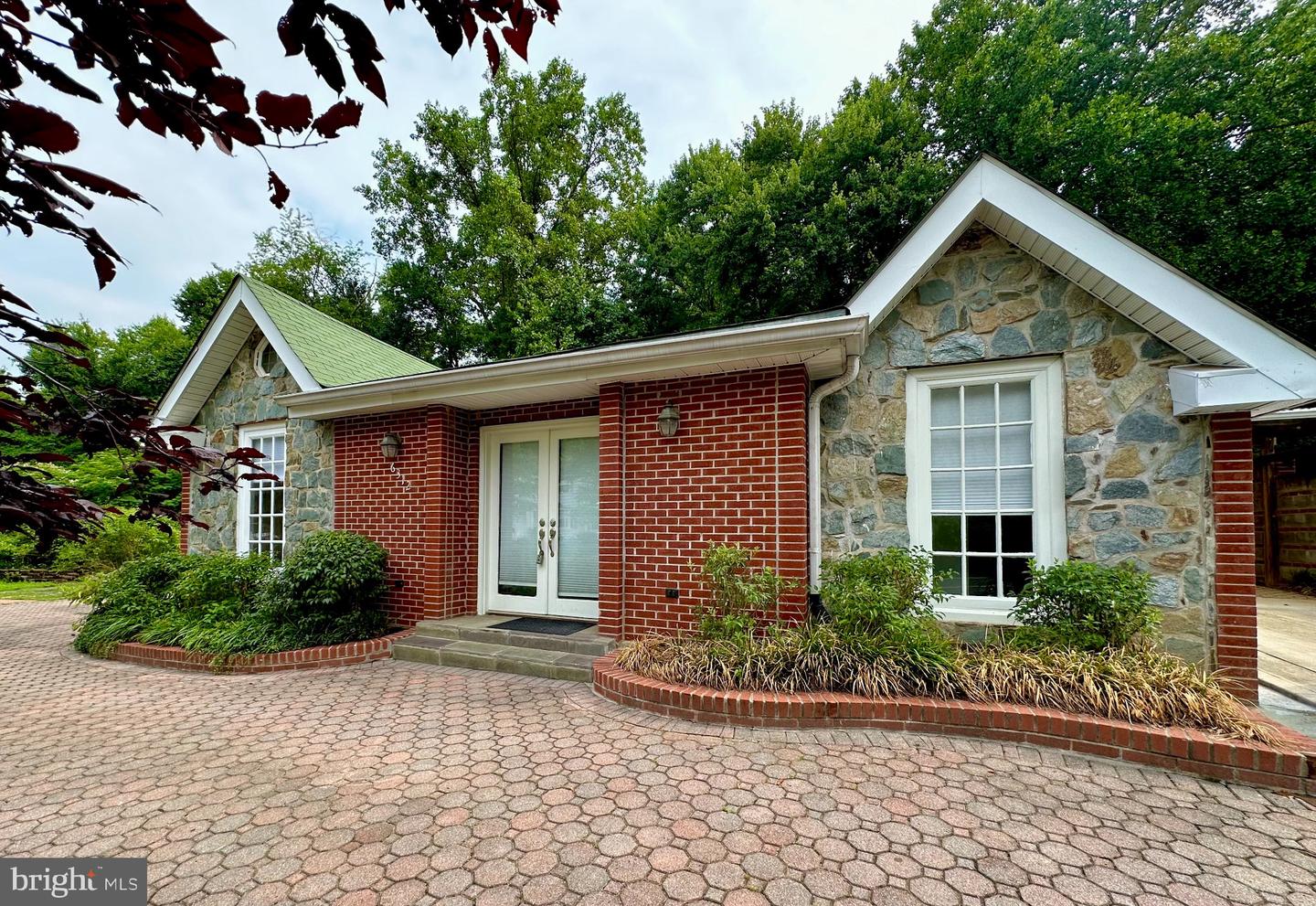 6312 Old Dominion Dr — photo