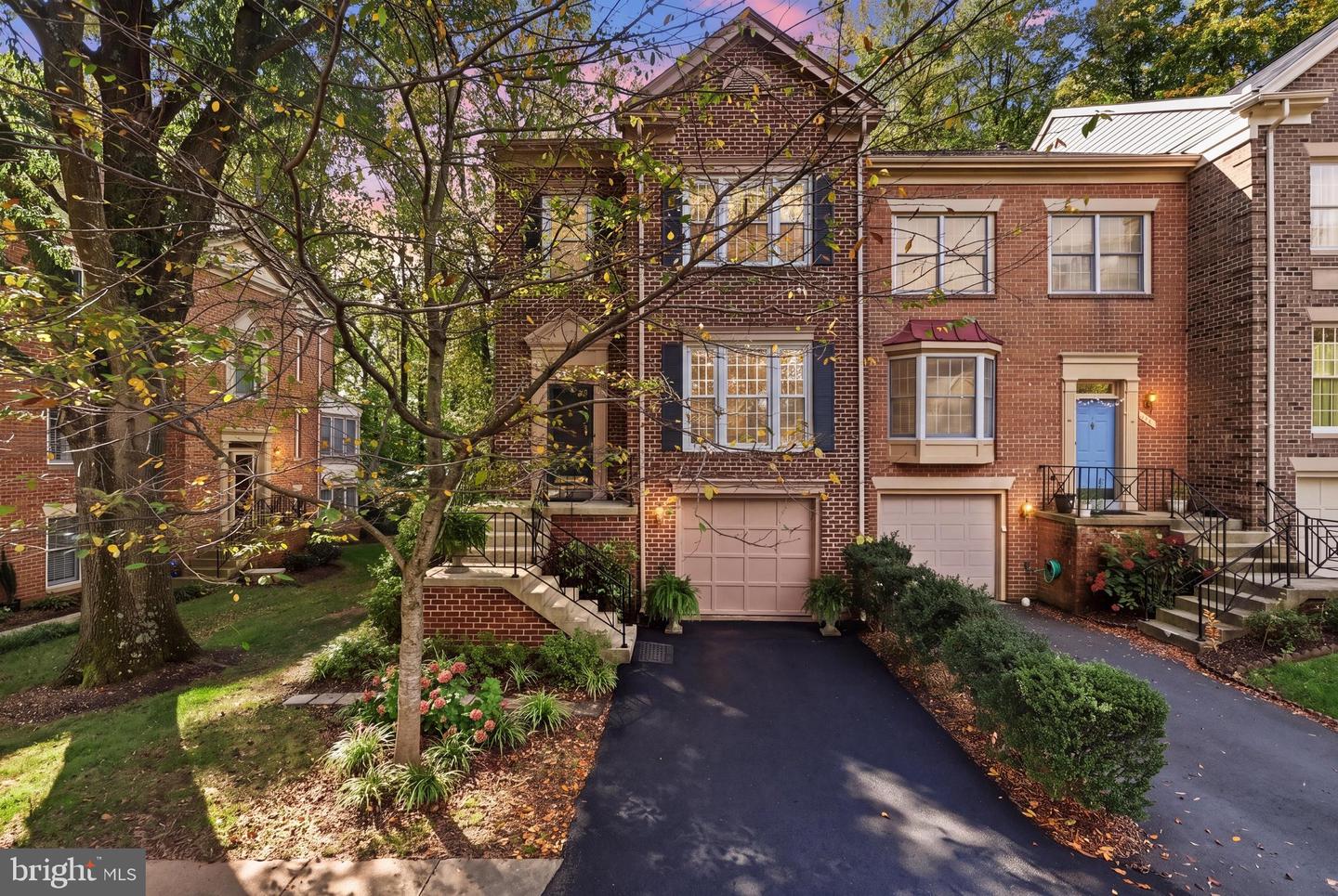 6352 Tisbury Dr — photo