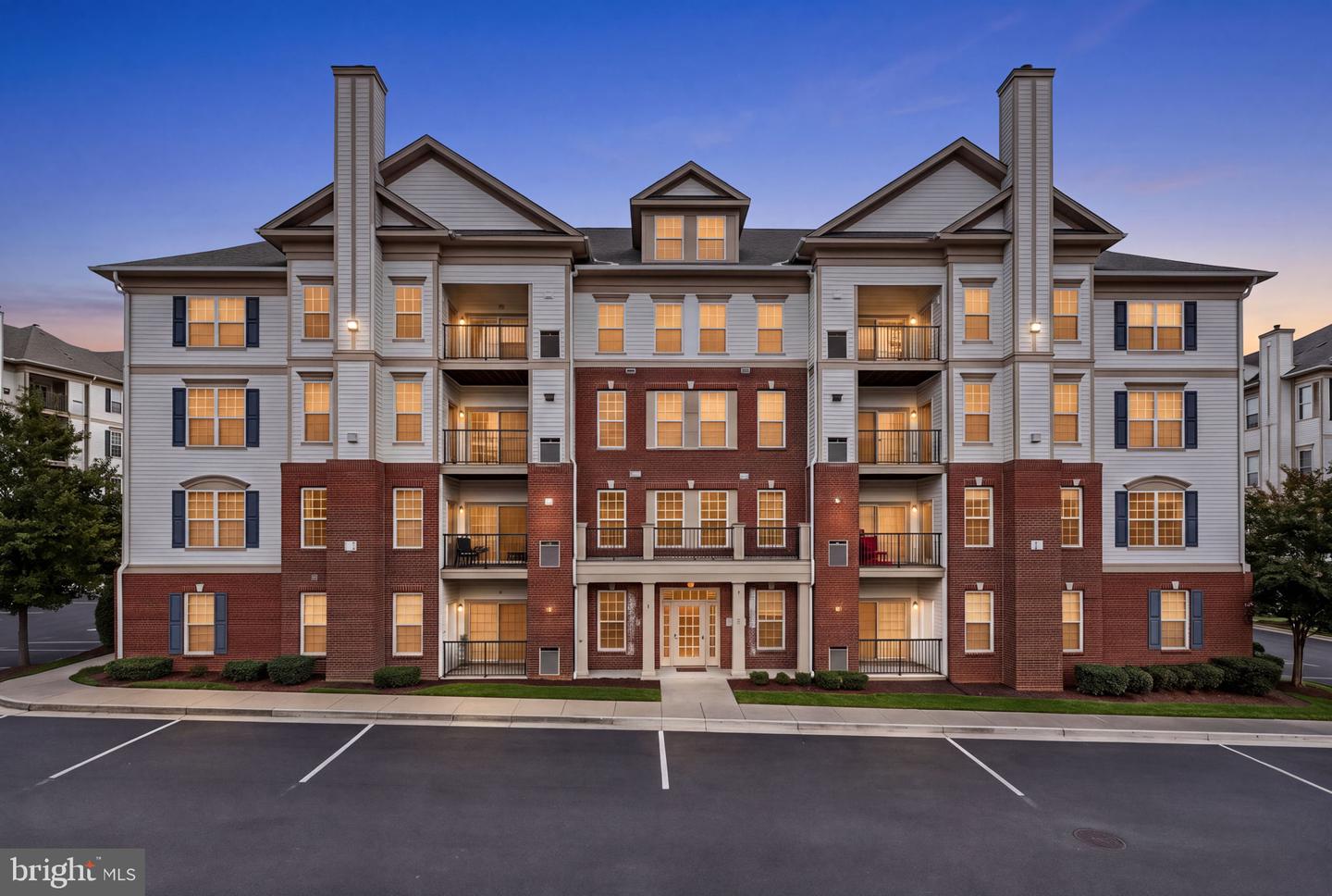 11575 Cavalier Landing Ct #402 — photo