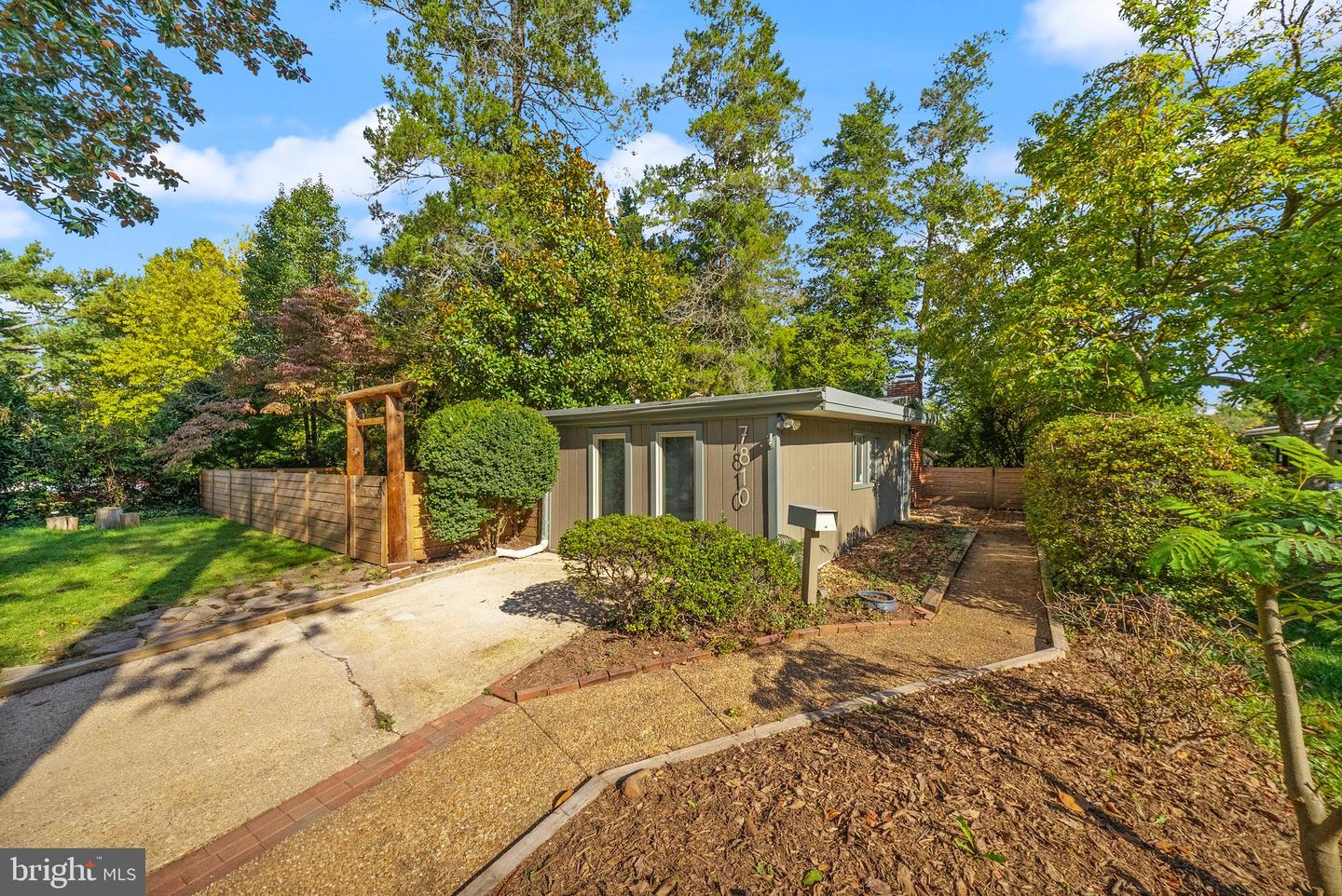 7810 Sycamore Dr — photo