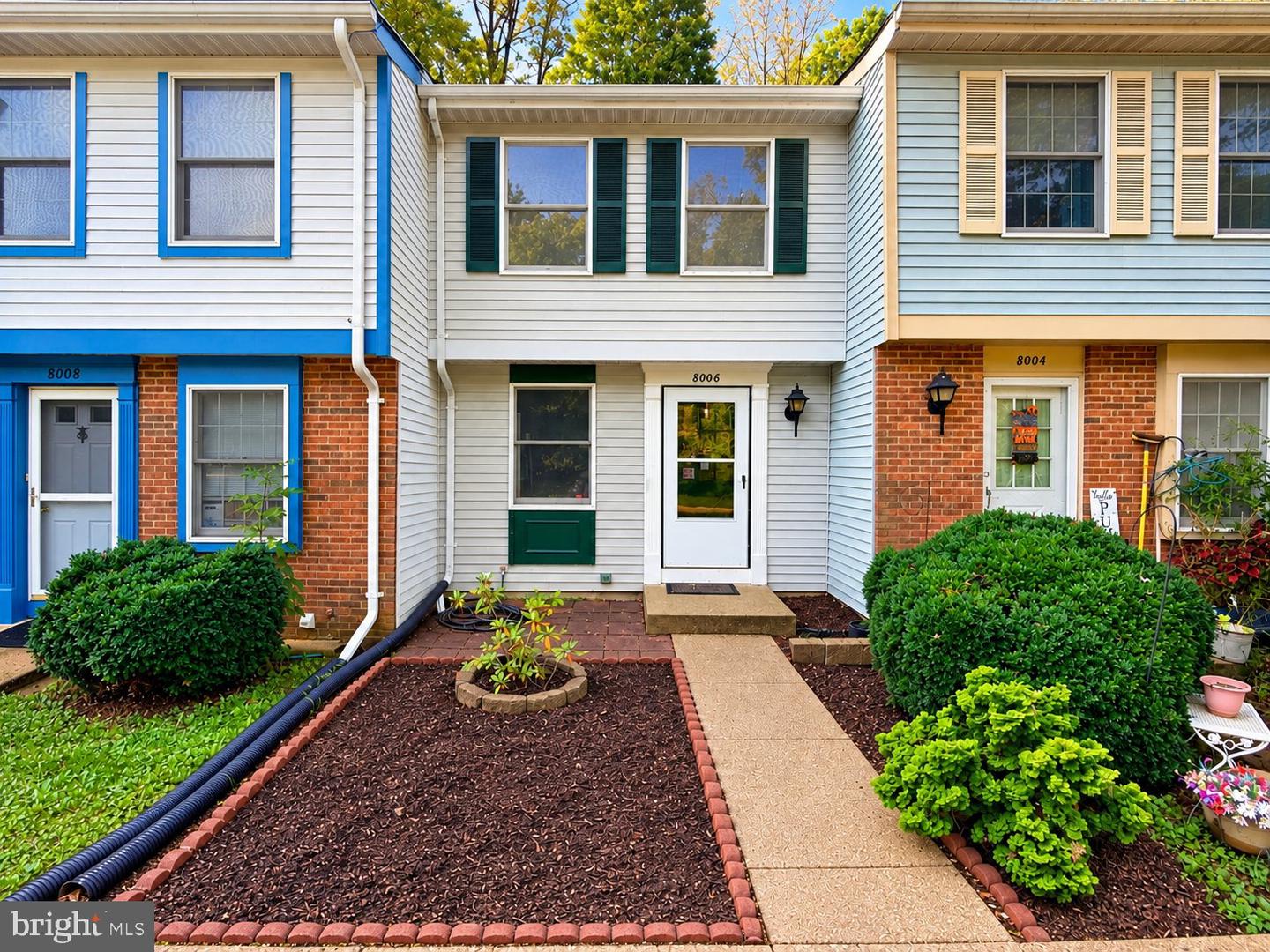 8006 Grandview Ct — photo