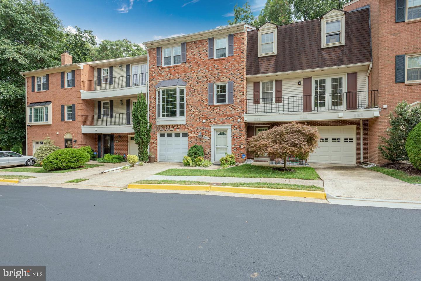 8575 Raglan Road, Vienna, VA 22182 — photo 2