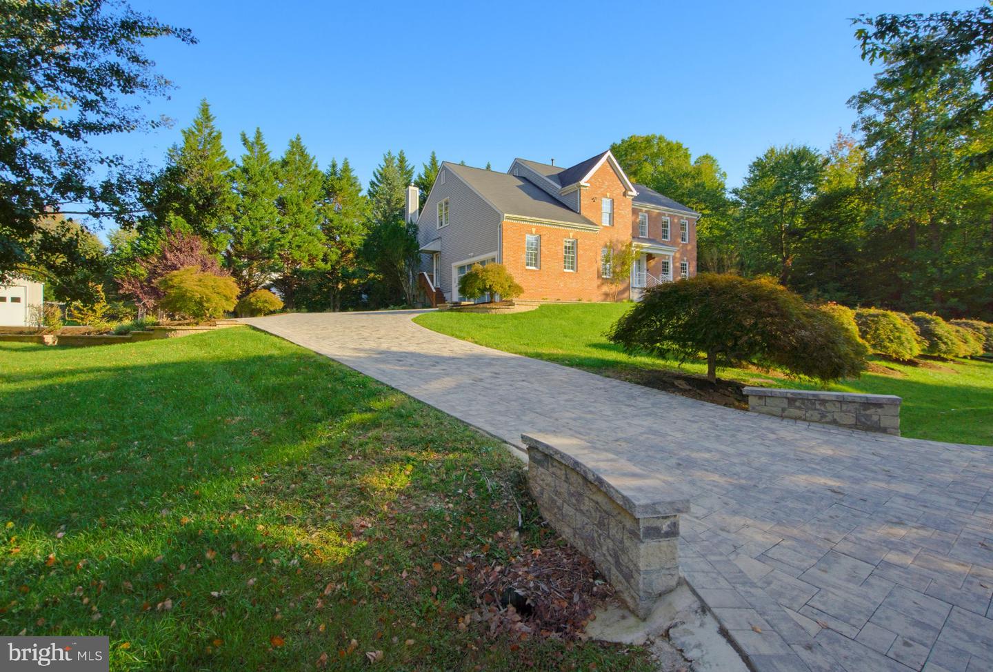 8233 Franklin Dr — photo