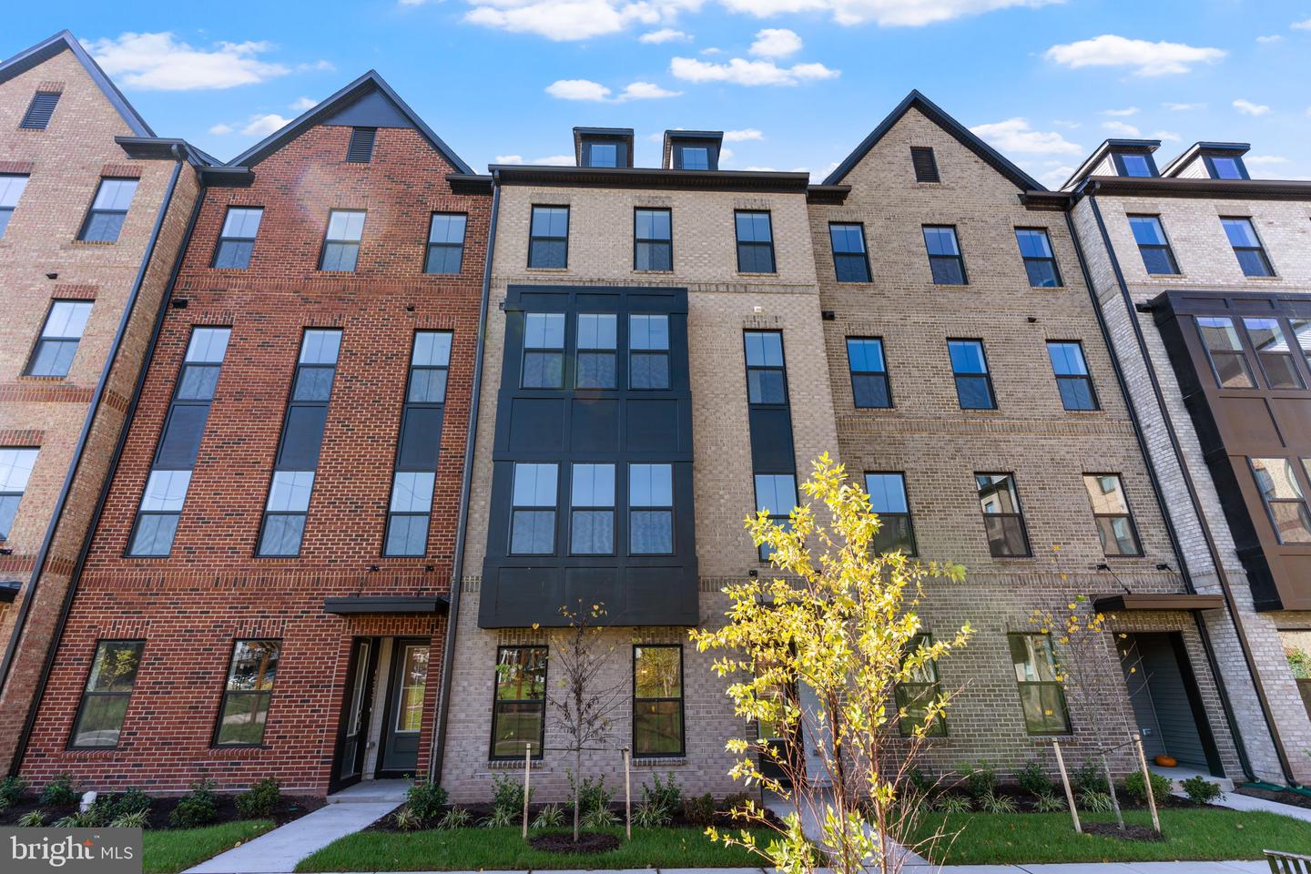 14989 Deco Cir — photo