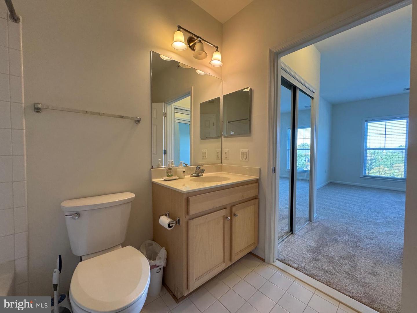 3810 Lightfoot St #411 — photo