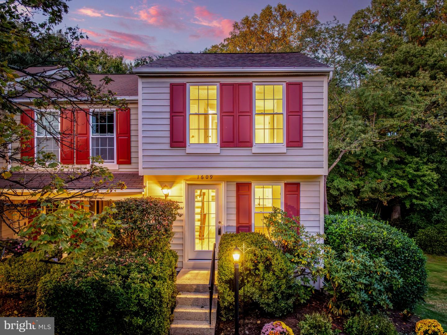1609 Fieldthorn Dr — photo