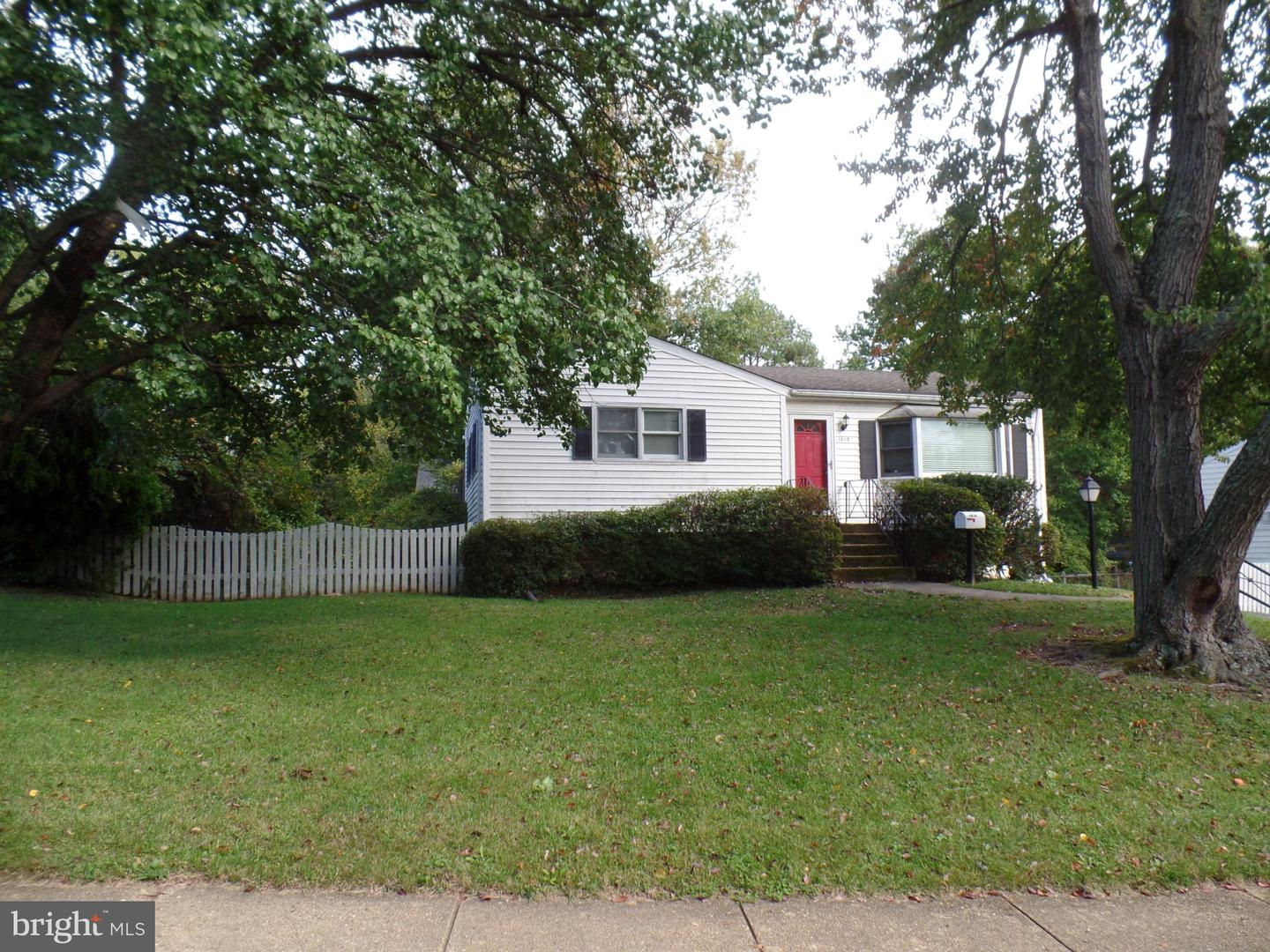1813 Olney Rd — photo