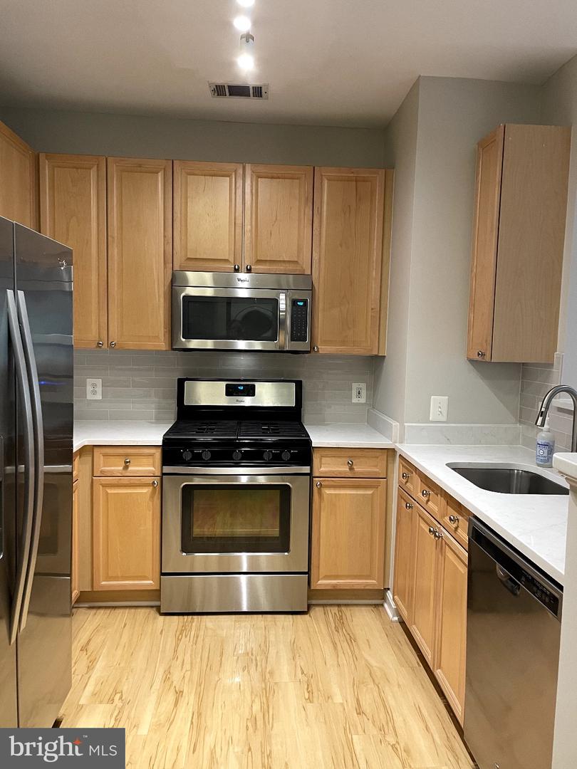 9480 Virginia Center Blvd #106 — photo