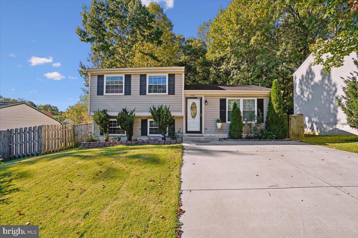 8460 Rippled Creek Ct — photo