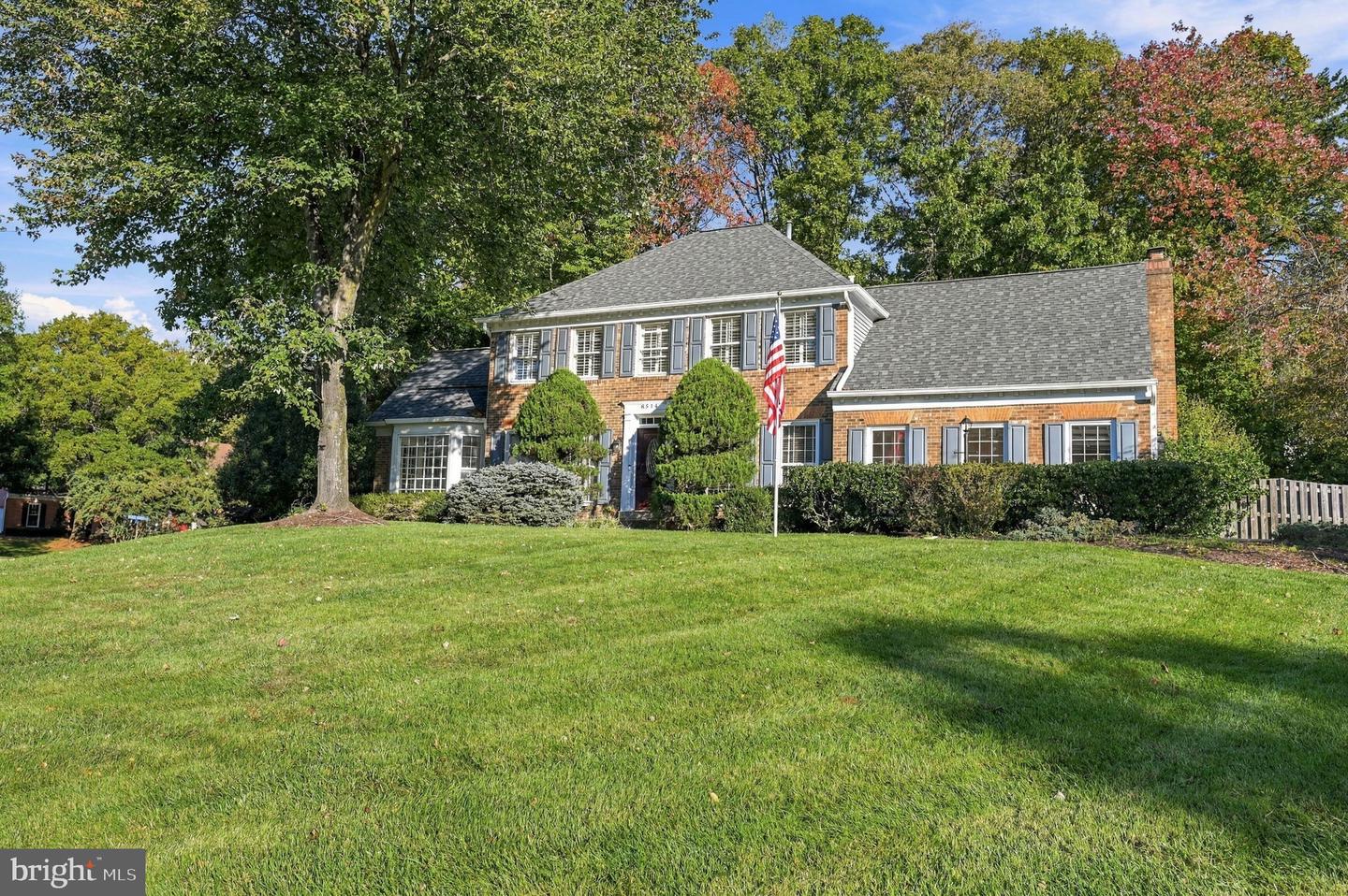 8514 Heron Pond Ln — photo