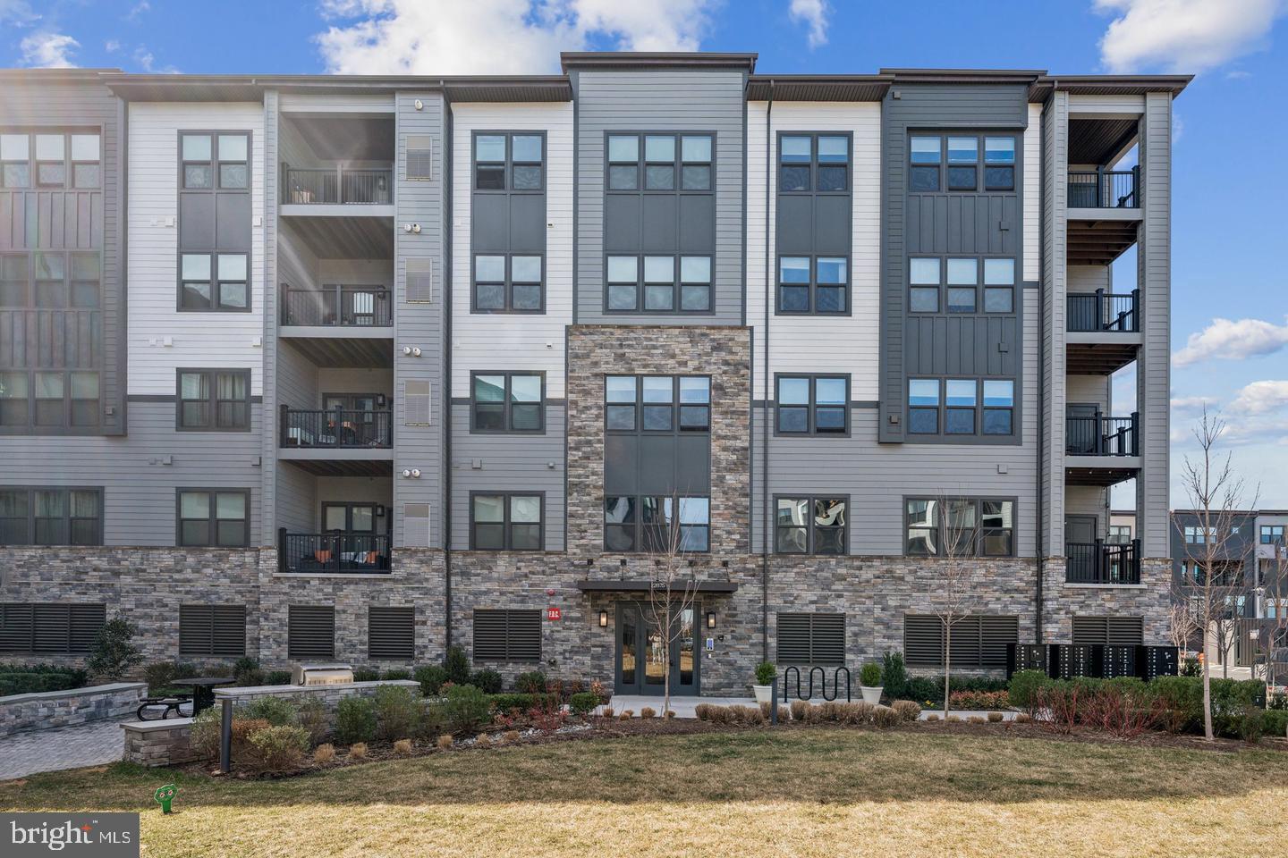 12875 Mosaic Park Way #3-J — photo