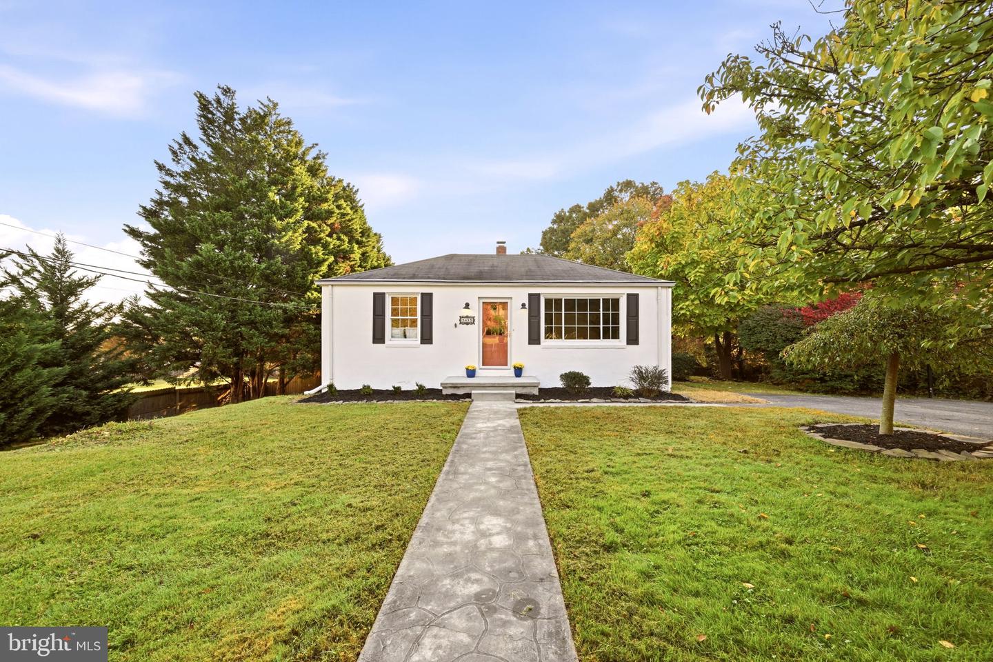 3423 Ayers Dr — photo