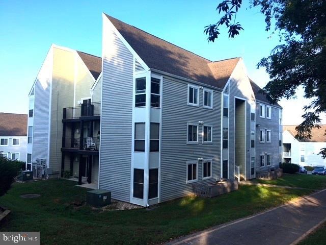 1384 Hunters Rd #E — photo
