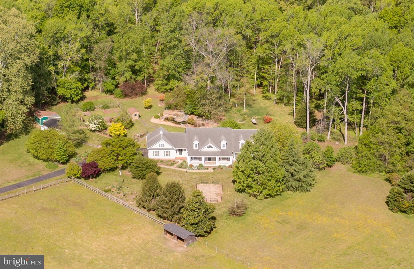 8612 Sandy Beach Ln — photo