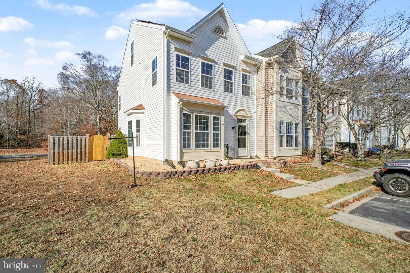 5218 Drakes Ct — photo