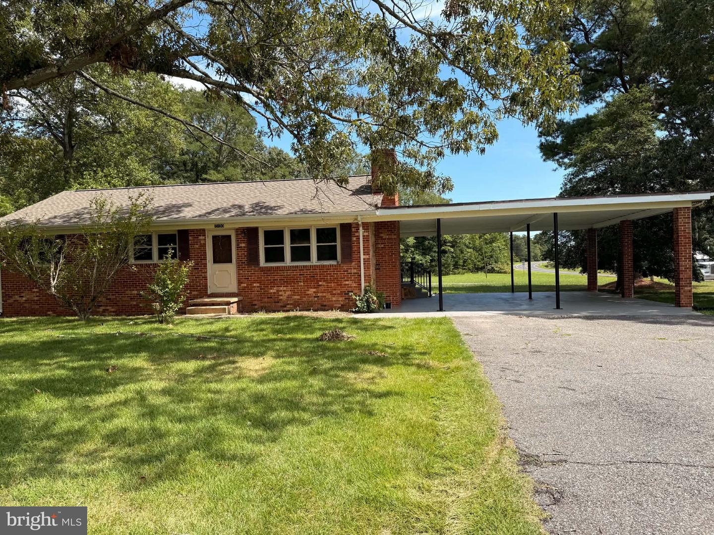 13130 Round Hill Rd — photo