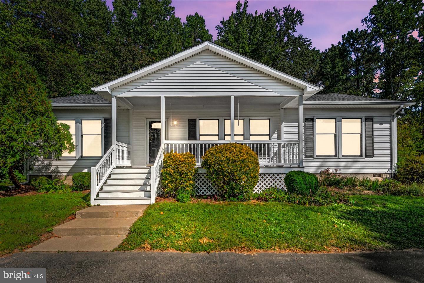 10137 Madison Dr — photo