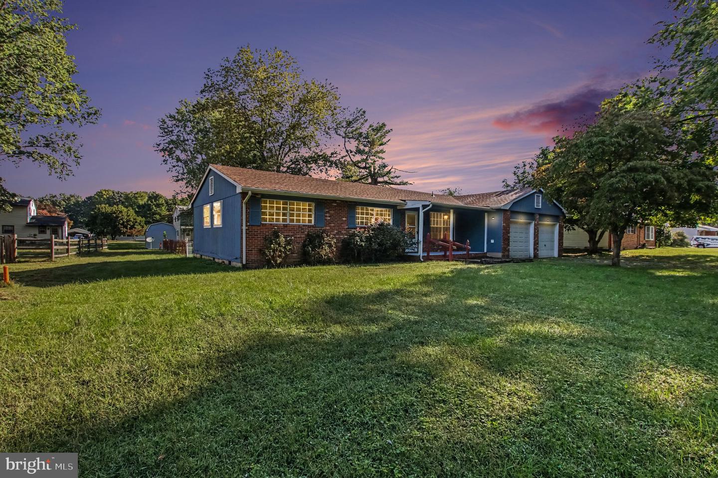 4435 Willow Tree Ln — photo