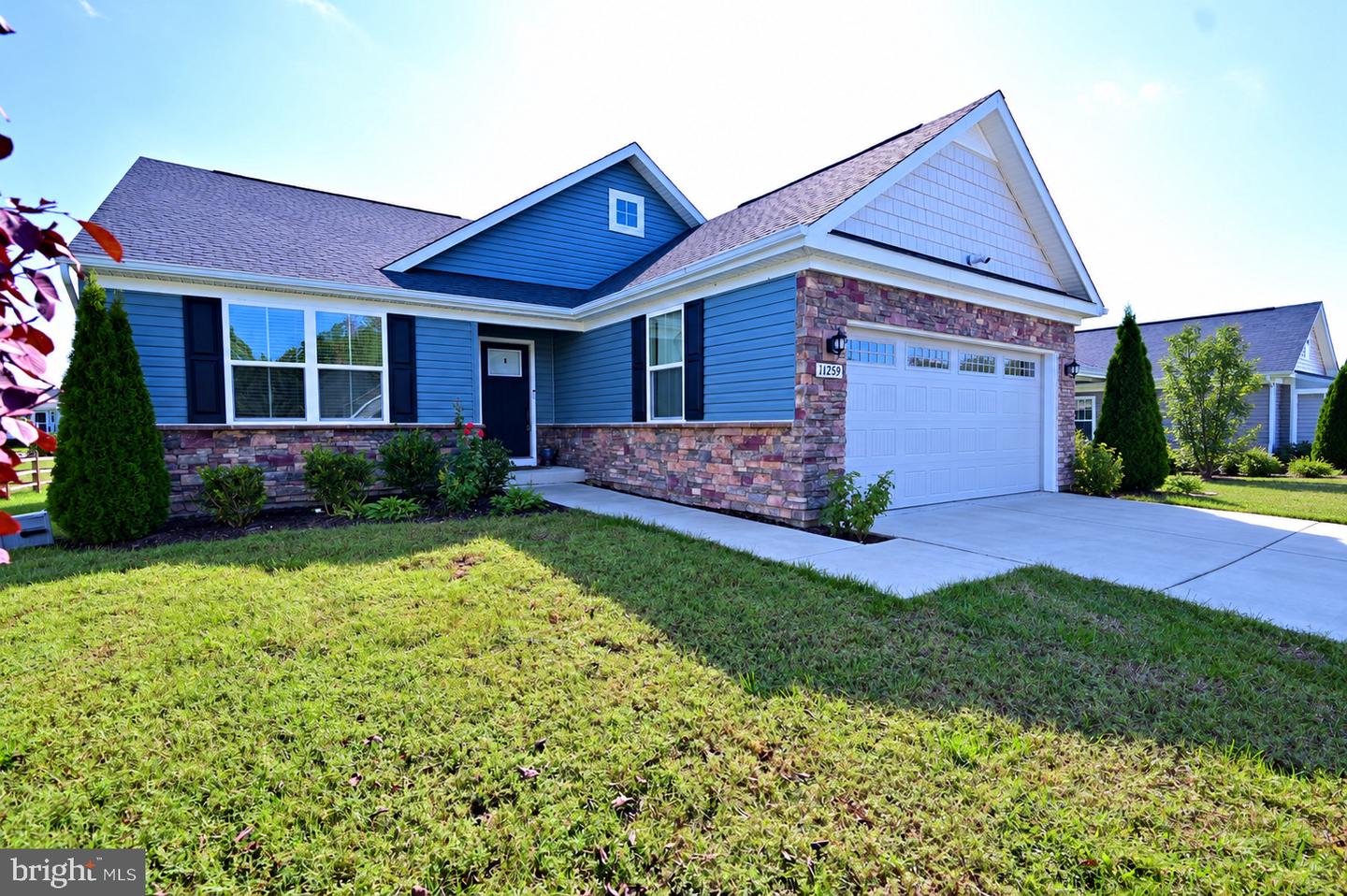 11259 Emerald Dr — photo