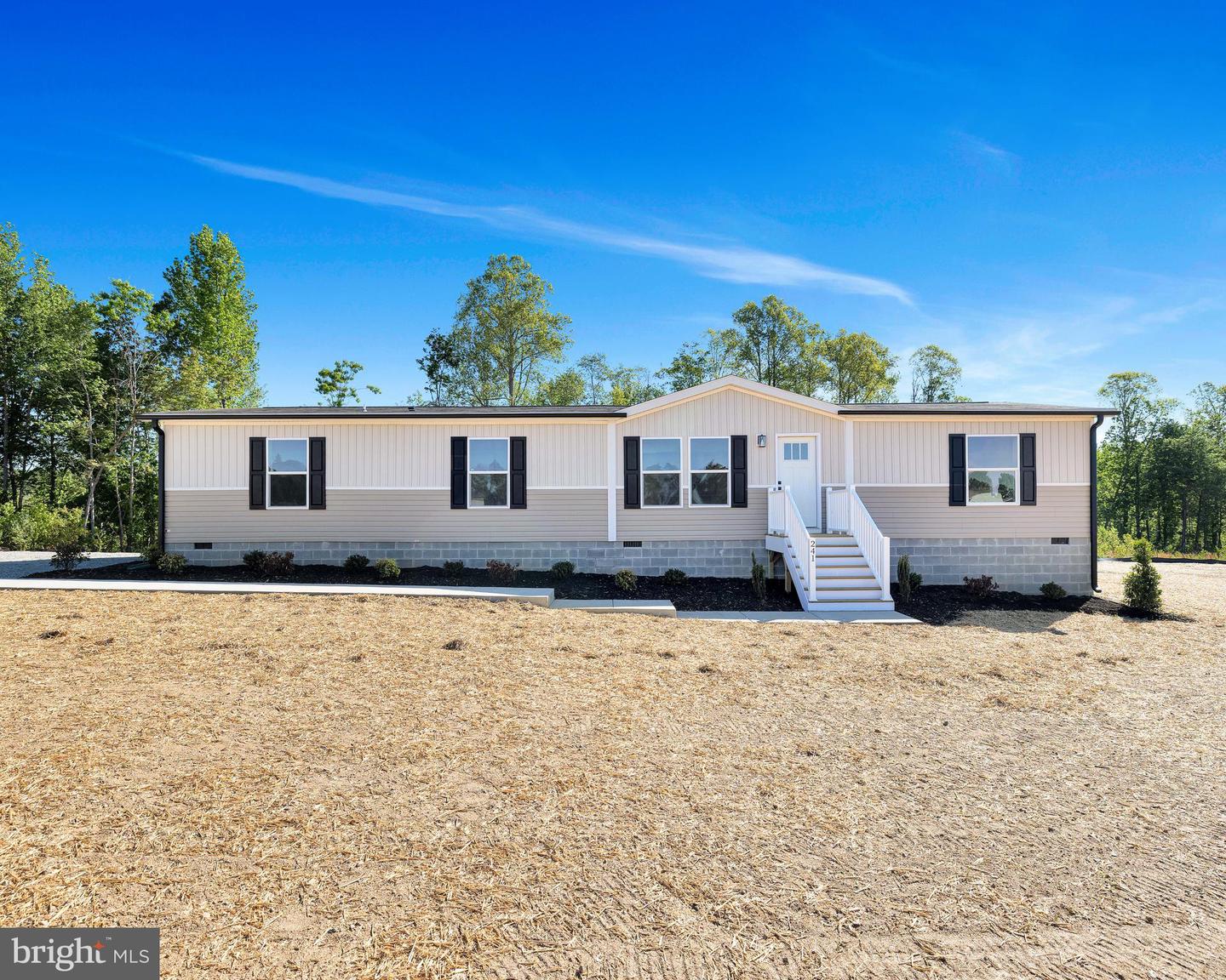 241 Moorefield Rd — photo