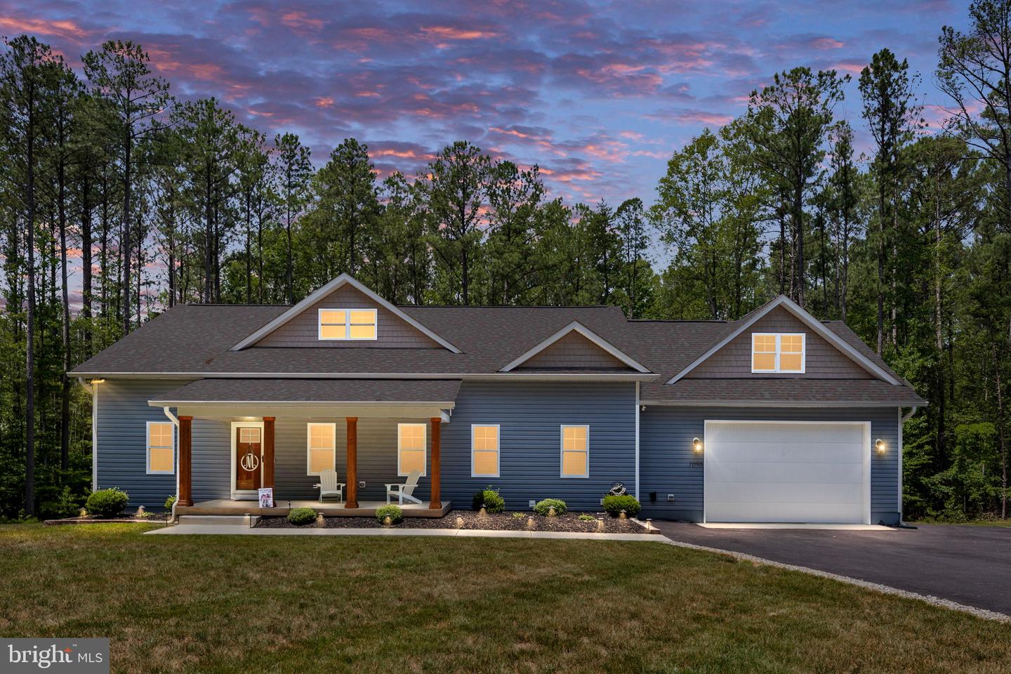 1098 Lake Forest Dr — photo