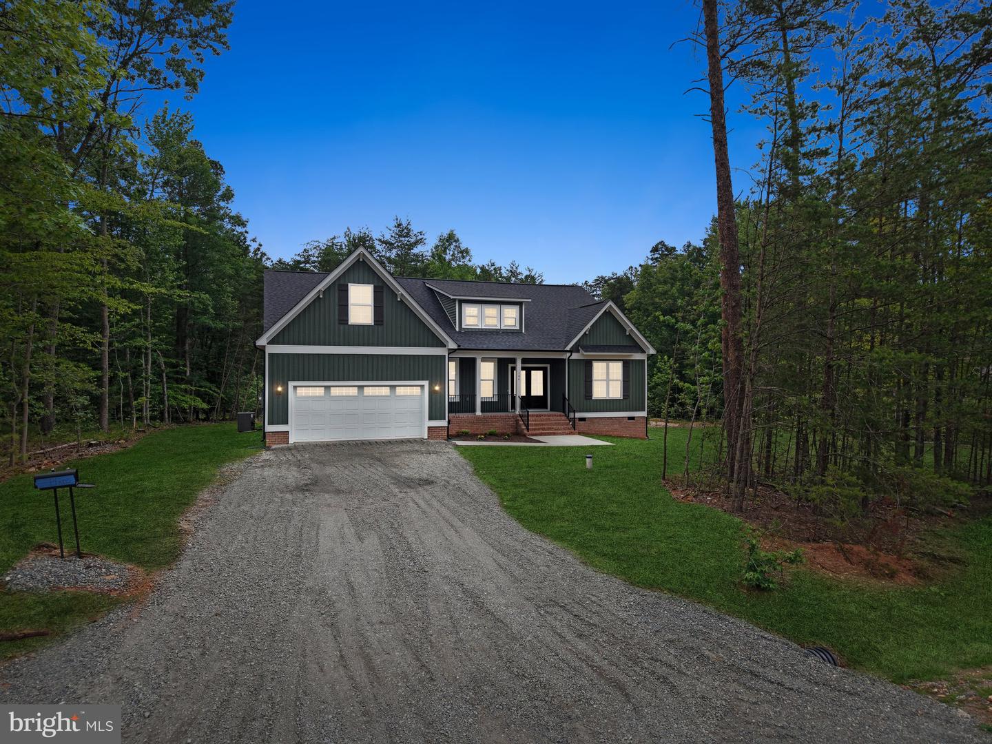 184 Dickinson Dr — photo
