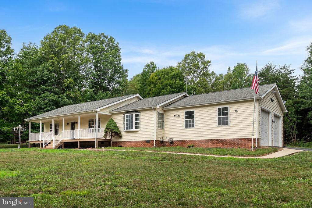 857 Tall Pines Dr — photo