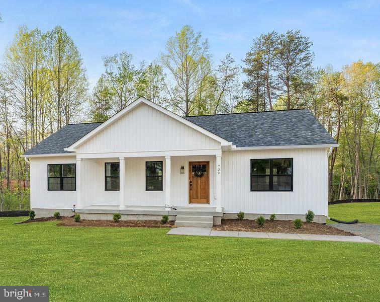 729 Vawter Corner Rd — photo