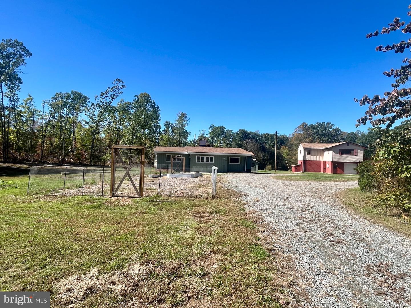 517 Doctors Rd — photo