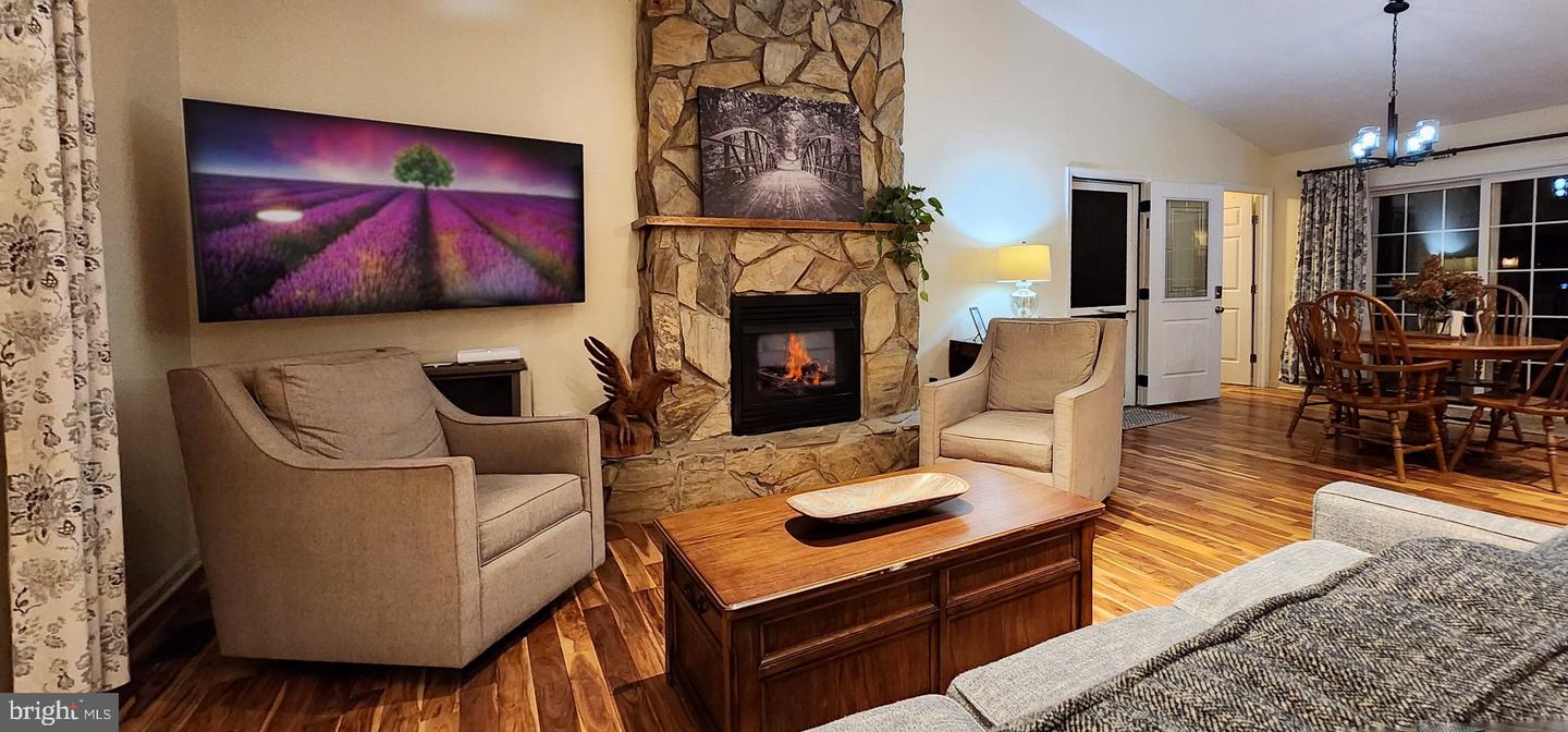 237 Tall Pines Dr — photo