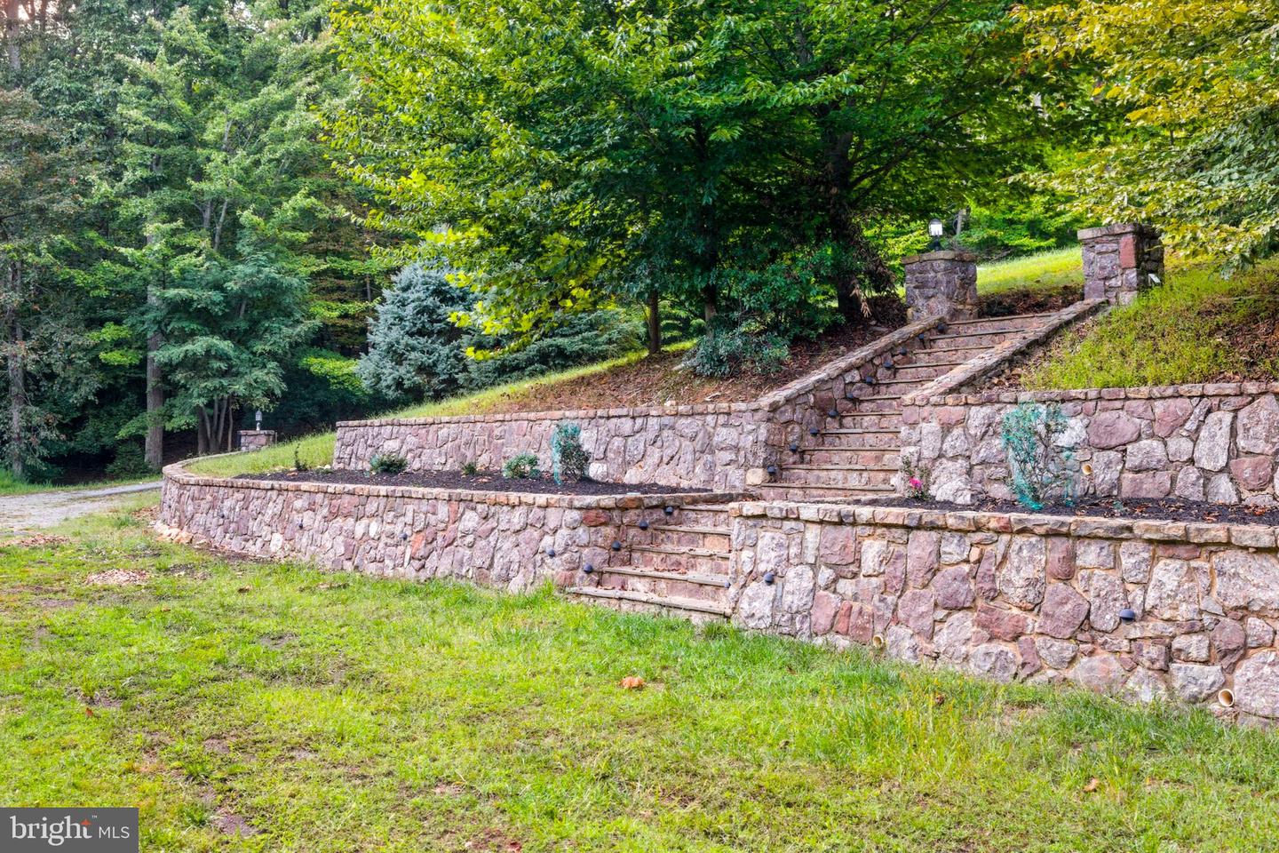 14388 Waterford Woods Ct — photo